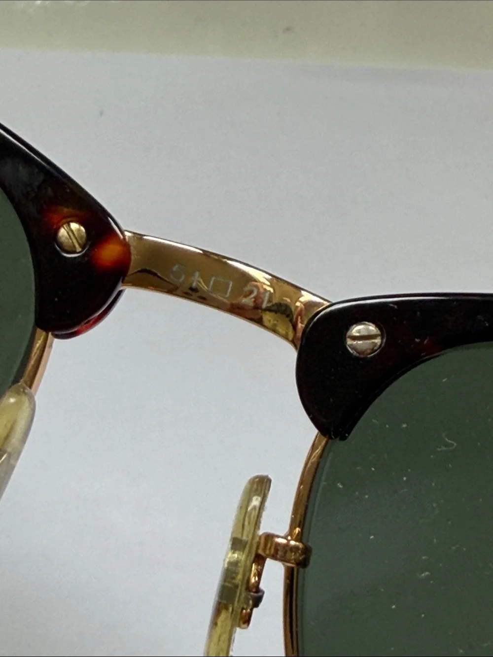 Ray-Ban Clubmaster Classic RB3016 W0365 Black/Gold Sunglasses 51mm